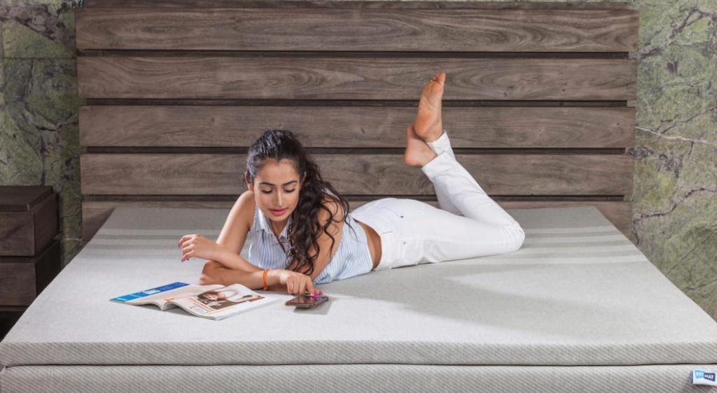 Vous avez acheté un nouveau matelas et vous constatez peu après que vous avez mal au dos ? Découvrez d’où cela peut provenir.
